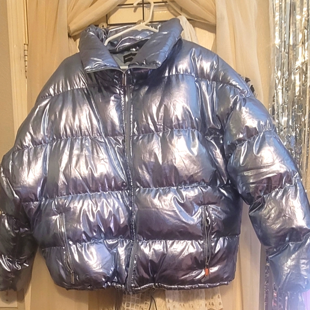 Beautiful lilac irridicent bubble jacket. Nwot